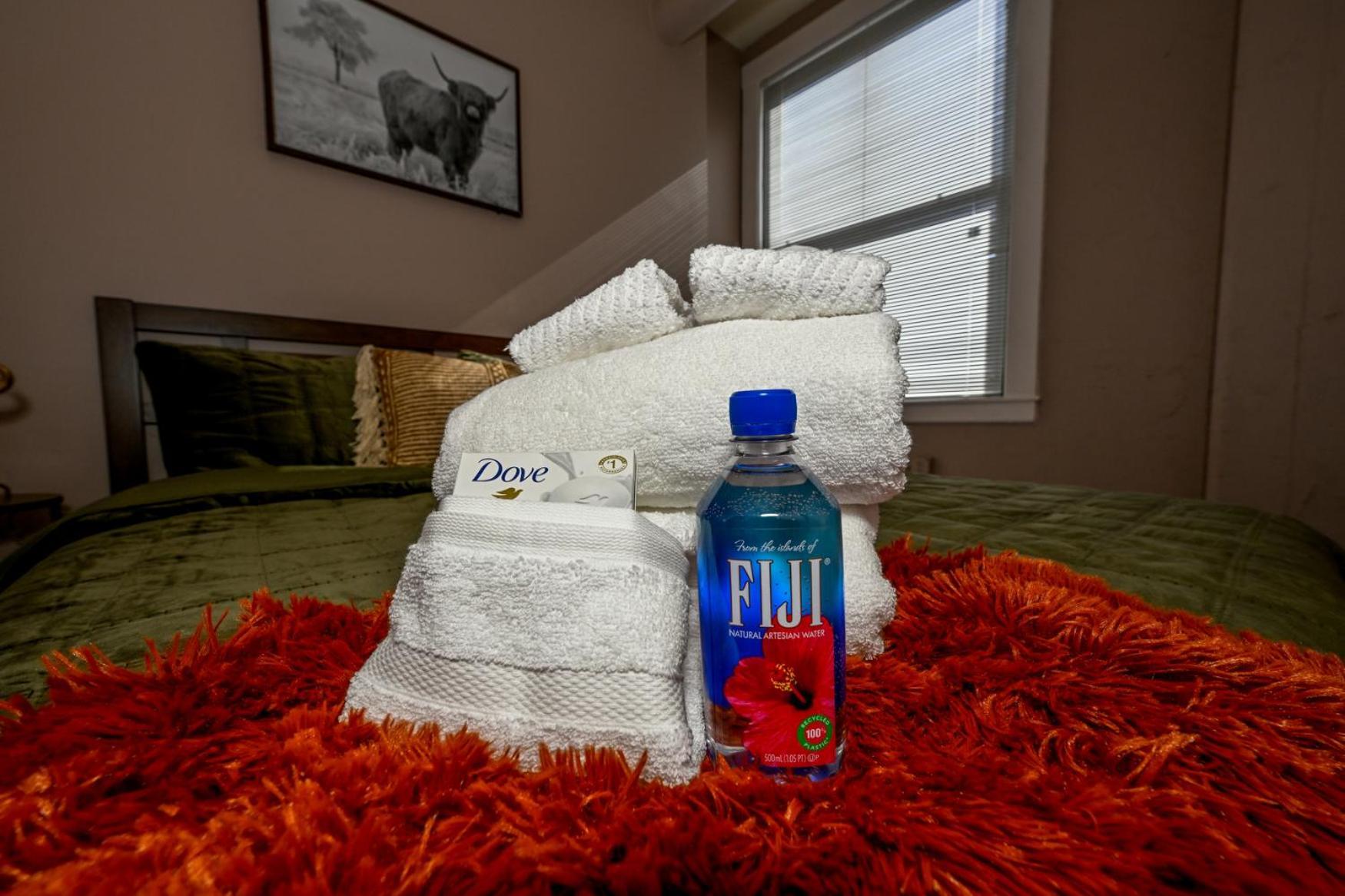 2 Bath Prkg+Gym+Sauna Perk Plaza +30 Day Cleveland Eksteriør bilde