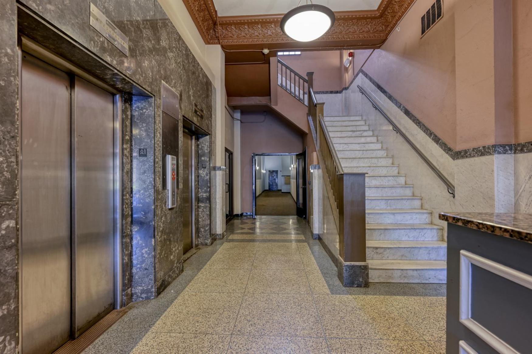 2 Bath Prkg+Gym+Sauna Perk Plaza +30 Day Cleveland Eksteriør bilde