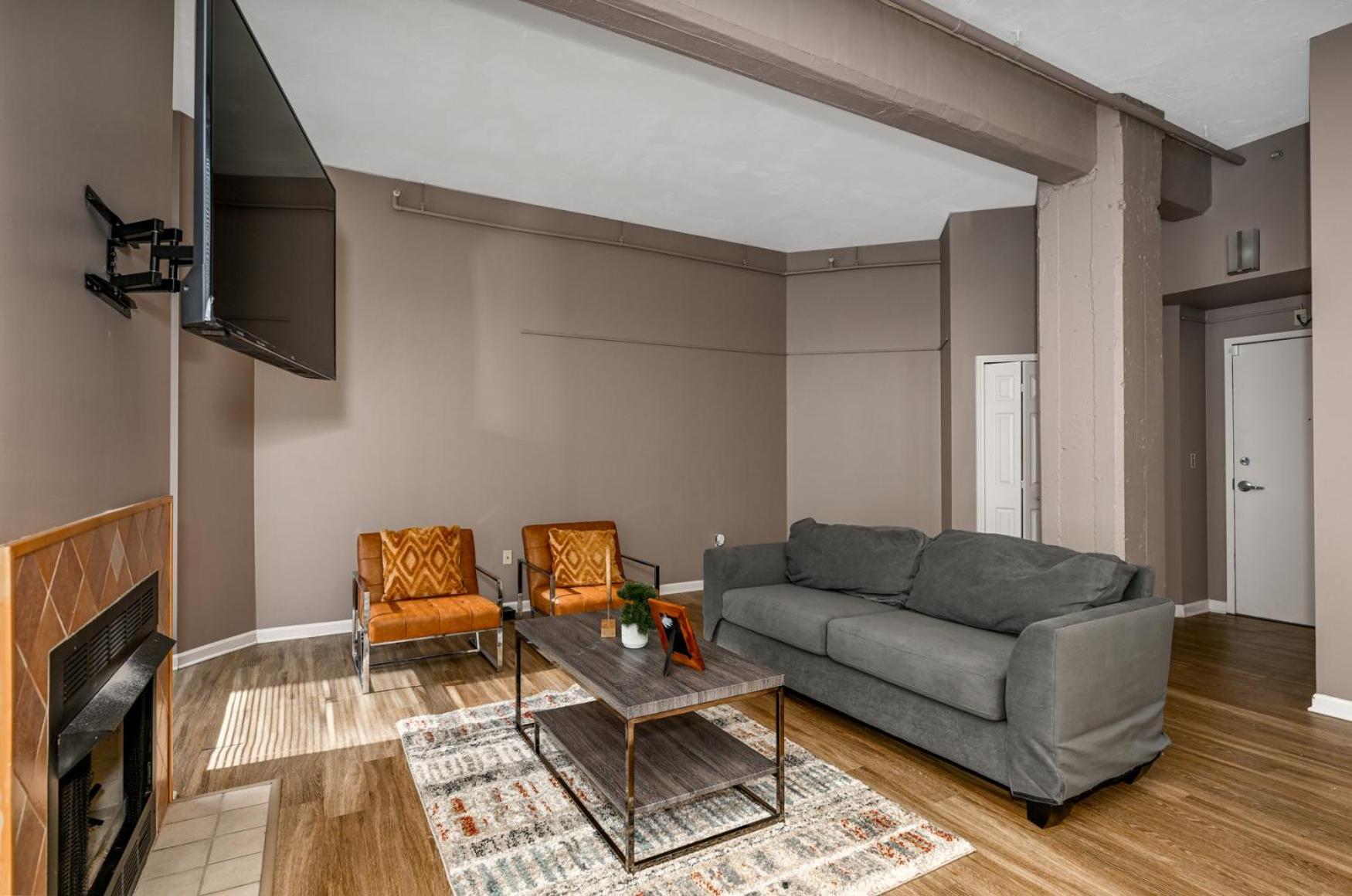 2 Bath Prkg+Gym+Sauna Perk Plaza +30 Day Cleveland Eksteriør bilde