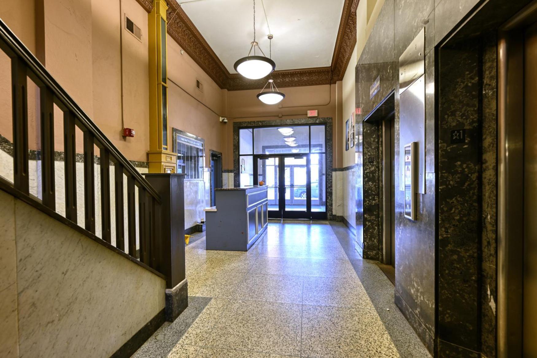 2 Bath Prkg+Gym+Sauna Perk Plaza +30 Day Cleveland Eksteriør bilde